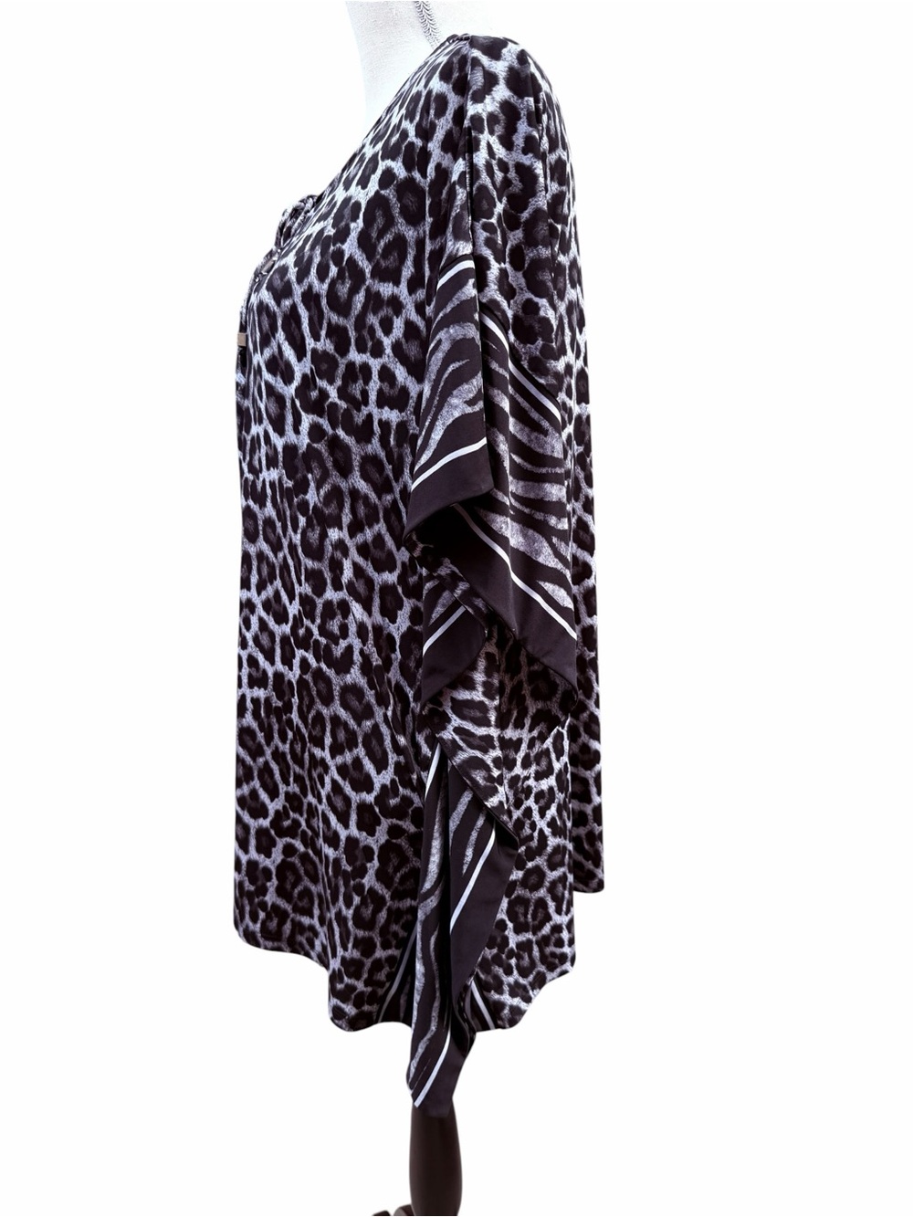 Michael Kors Women’s Lace-Up Snow Leopard Kaftan Top Size- XL Resort Vacation - Picture 5 of 8